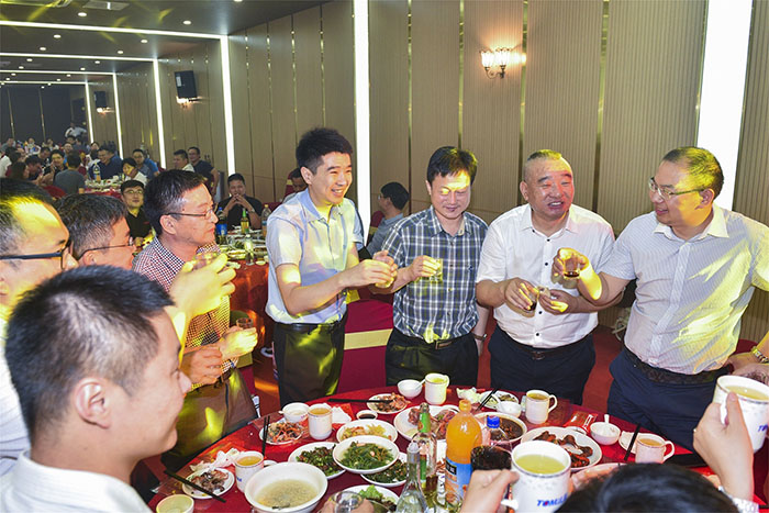 7181566385218752.jpg 32.jpg